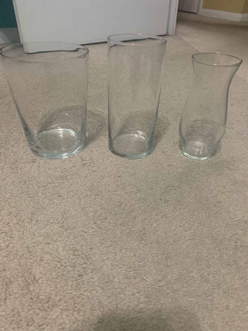 Set of 3 Clear Glass Vases